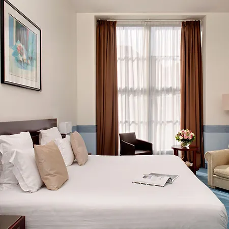 얼라이언스 - 코뱅 데 미님 4*